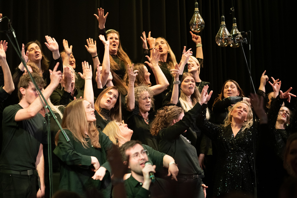 Love Revolution Gospel Choir: 