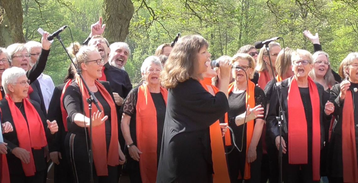 Mølledagen ved Børkop, Gudstjeneste og gospel minikoncert